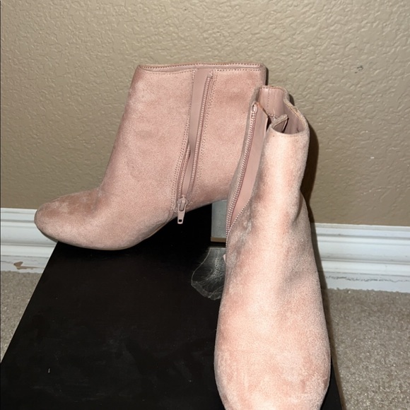 Aldo soft pink booties - Picture 4 of 7
